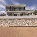 וילה Atopetra *