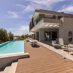 Atopetra Villa