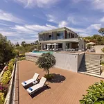 Atopetra Villa