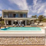Atopetra Villa *